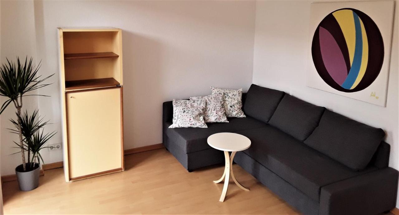 Schoene, Ruhige Zweiraumwohnung Im Angesagten Altlindenau Leipzig Exterior photo