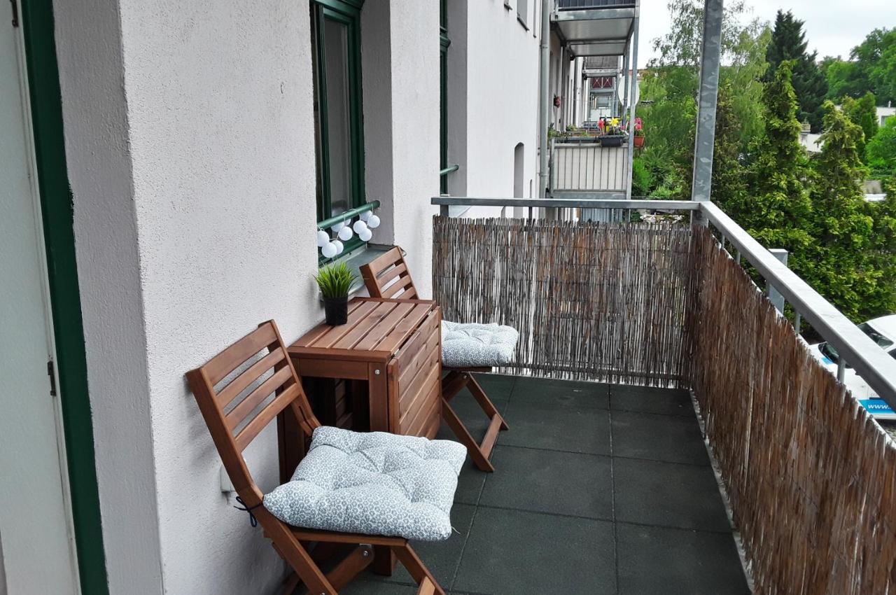 Schoene, Ruhige Zweiraumwohnung Im Angesagten Altlindenau Leipzig Exterior photo